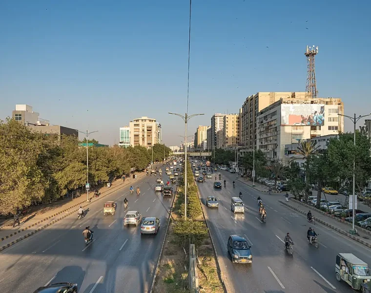 PK_Karachi_asv2020-02_img90_Highway_at_PECHS